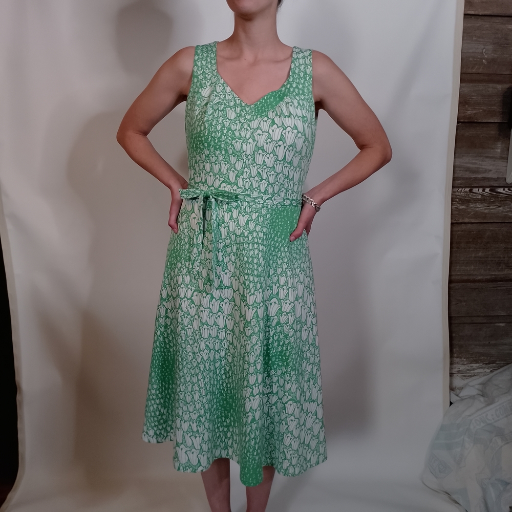 Green and White Sleeveless V-Neck Sundress